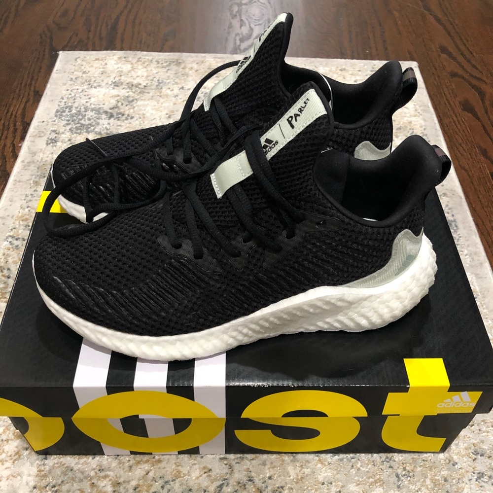 Adidas alphaboost women’s